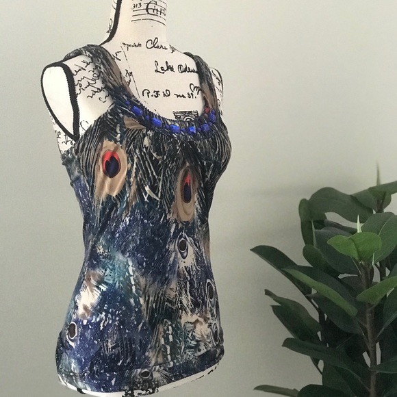 Body Central Tops - Body Central feather graphic tank top, medium